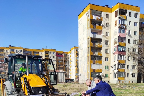 Първа копка по проект „Създаване на център за интегрирани социални и здравни услуги на едно гише в кв. Столипиново“