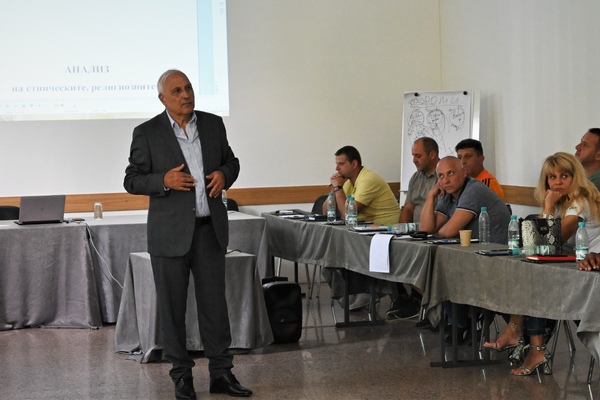 Police Officers Workshops for More Effective Work in a Multi-Ethnic Environment