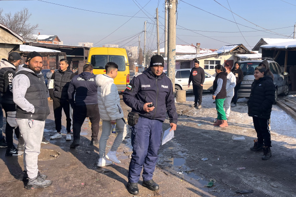 Обучения на полицаи за подобряване на диалога с ромските общности
