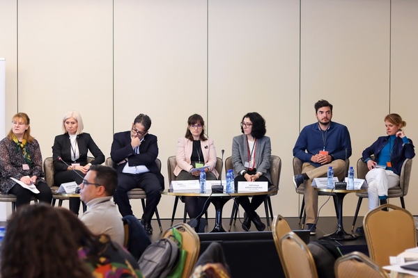 Кръгла маса на тема „Ромският фокус по ФМ на ЕИП и НФМ – научени уроци, предизвикателства и идеи“ се проведе в София