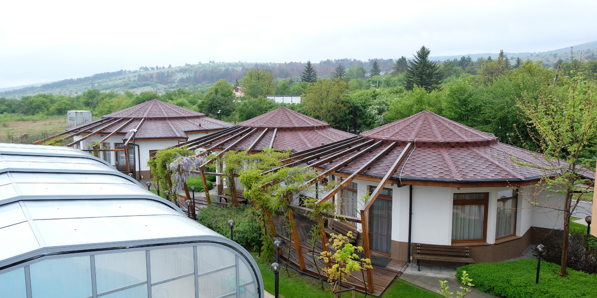 A few of the houses, the swimming pool and the amazing nature